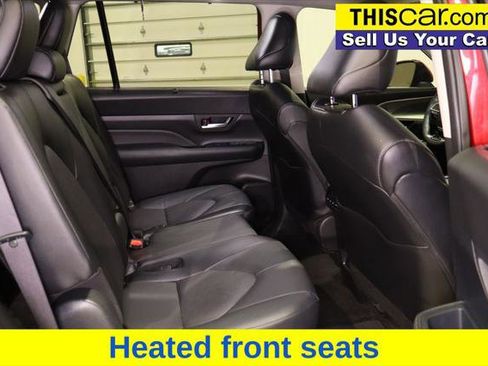 Used 2024 Toyota Grand Highlander XLE image 24