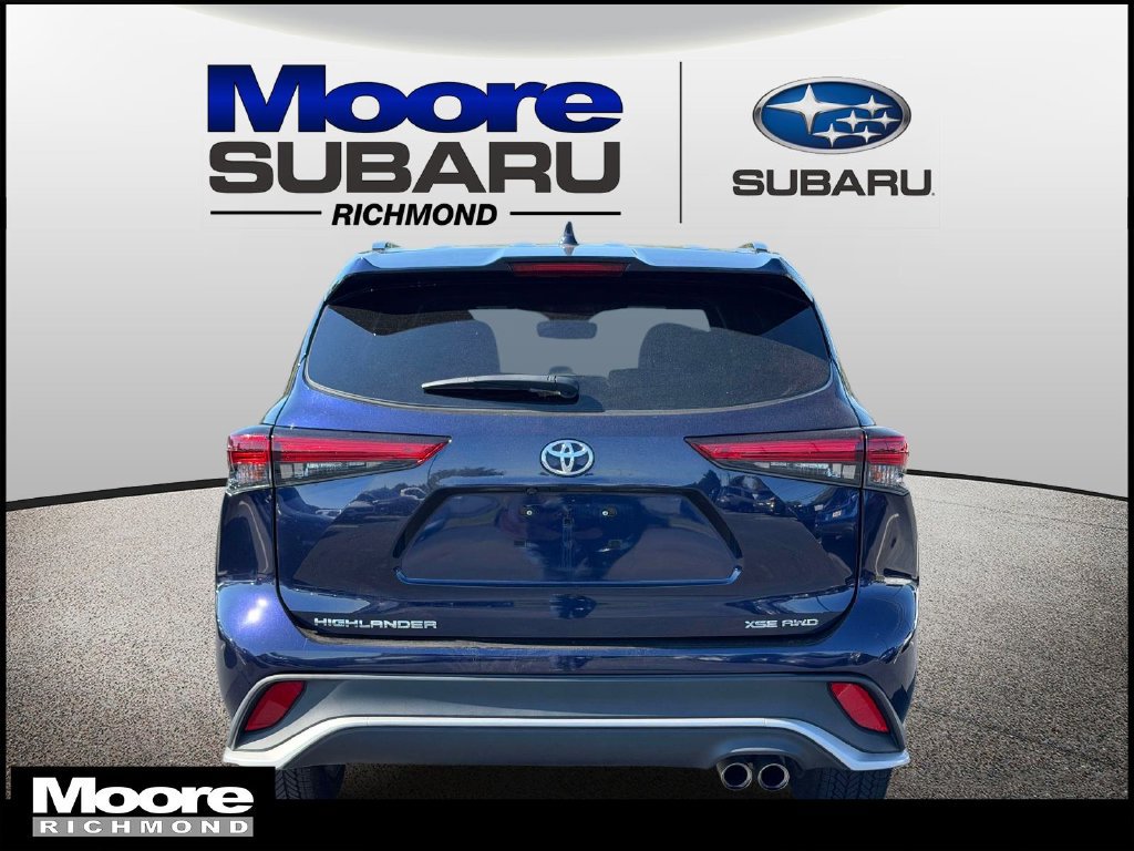 Used 2021 Toyota Highlander XSE AWD/4WD image 4