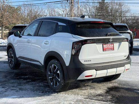 New 2026 Nissan Kicks SV w/ SV Premium Package image 8