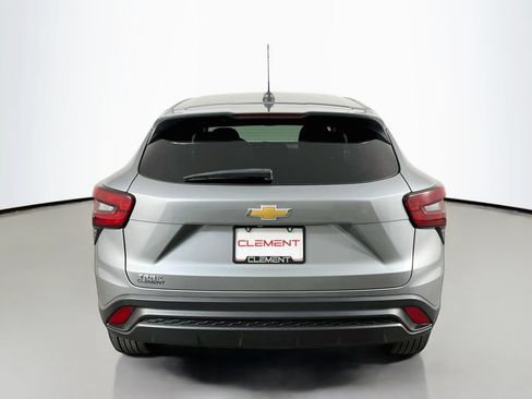 Used 2024 Chevrolet Trax LS w/ Driver Confidence Package FWD image 8
