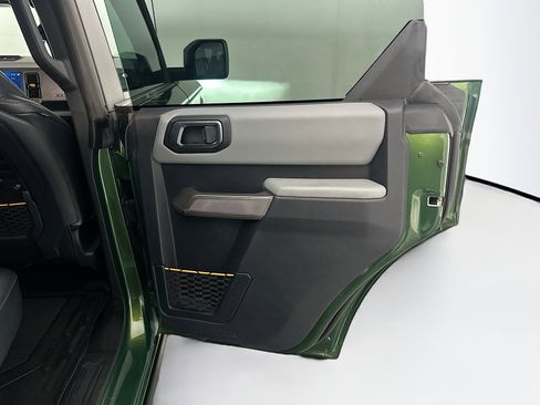 Used 2023 Ford Bronco Badlands image 30