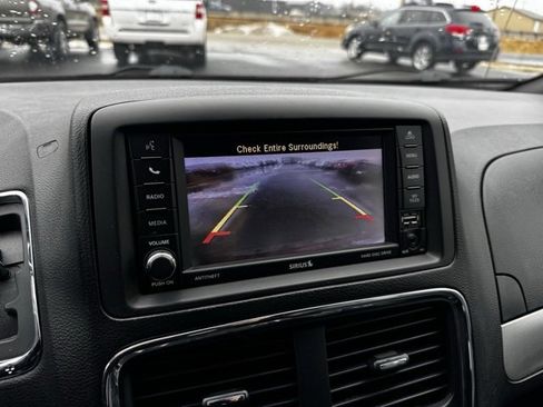 Used 2019 Dodge Grand Caravan GT image 4