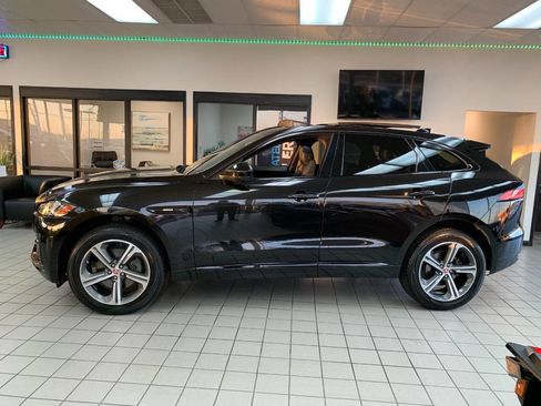 Used 2017 Jaguar F-PACE R-Sport image 2