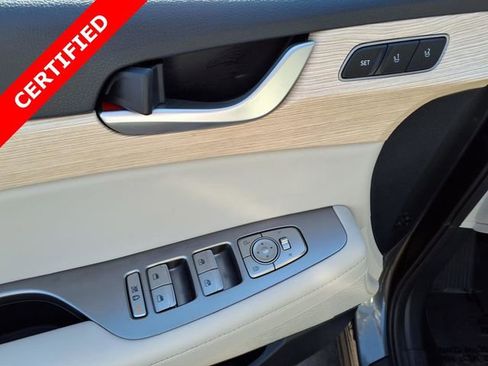 Used 2023 Hyundai Palisade Limited FWD image 17