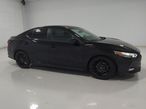 Used 2022 Nissan Sentra SR w/ Trunk Package FWD image 11