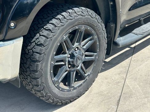 Used 2018 Toyota Tundra SR5 w/ SR5 Upgrade Package RWD image 9