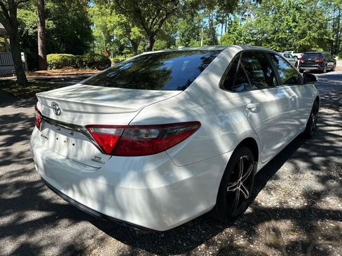 Used 2016 Toyota Camry SE FWD image 5