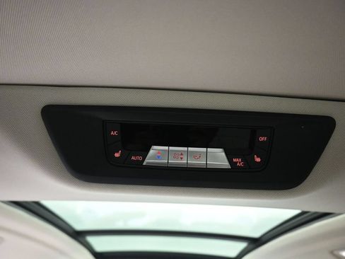 Used 2019 BMW X7 xDrive40i w/ Premium Package AWD/4WD image 45