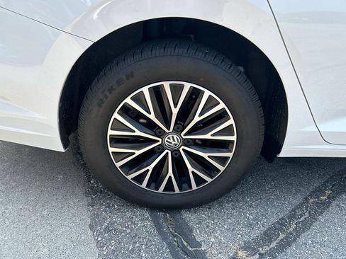 Used 2019 Volkswagen Jetta SE FWD image 29