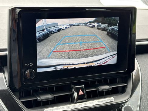 Used 2023 Toyota Corolla LE FWD image 22