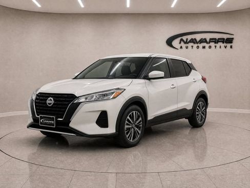 Used 2023 Nissan Kicks SV FWD image 3