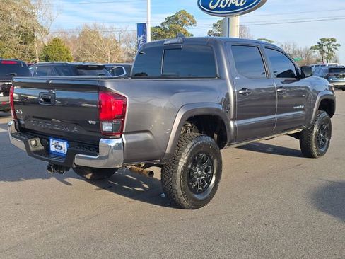 Used 2022 Toyota Tacoma SR5 image 5