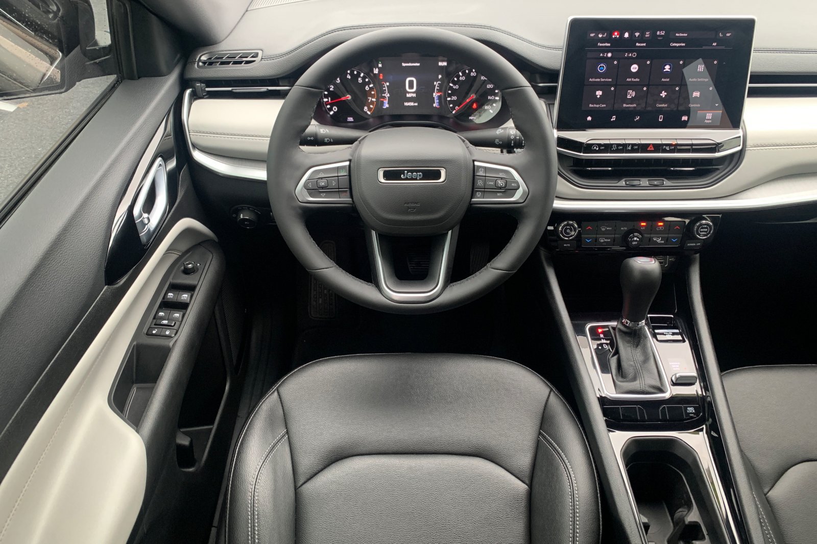 Used 2025 Jeep Compass Limited AWD/4WD image 18