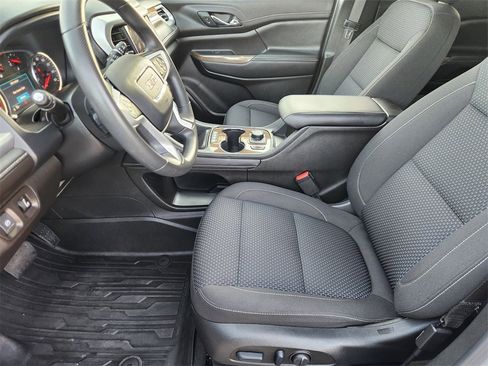 Used 2023 GMC Acadia SLE w/ Driver Convenience Package image 11