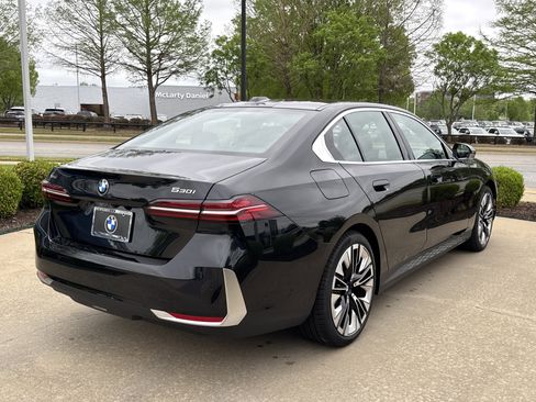 New 2026 BMW 530i xDrive AWD/4WD image 7