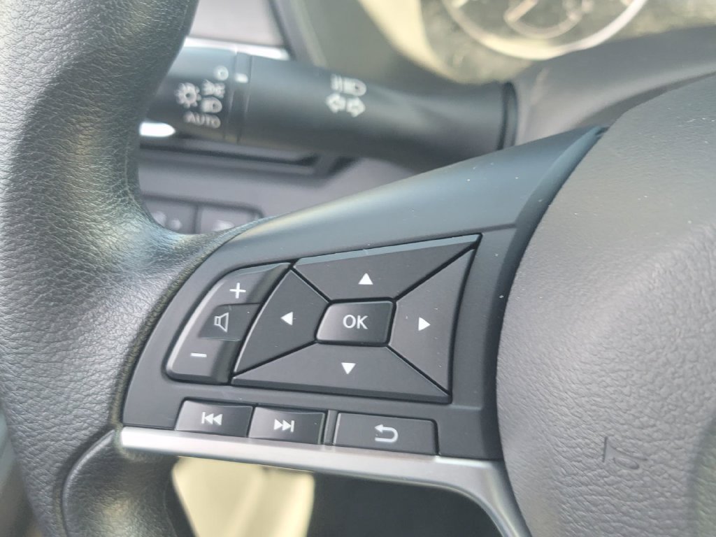 Used 2025 Nissan Altima 2.5 SV AWD/4WD image 23