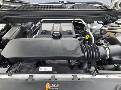 Used 2024 GMC Canyon AT4 w/ Technology Package AWD/4WD image 29