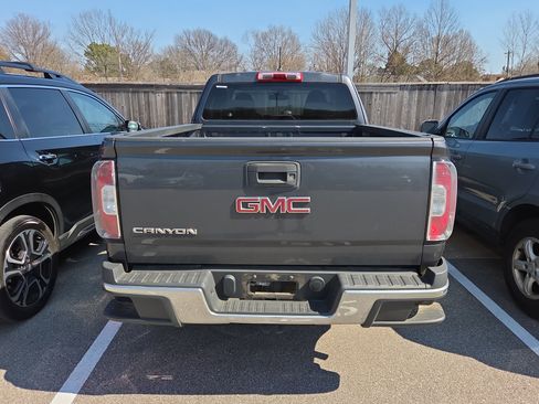 Used 2017 GMC Canyon W/T w/ Convenience Package image 6