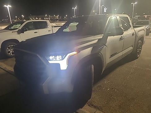 Used 2026 Toyota Tundra Limited image 3