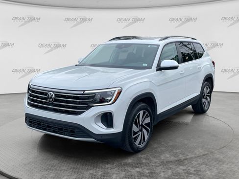 Used 2026 Volkswagen Atlas SE AWD/4WD image 3