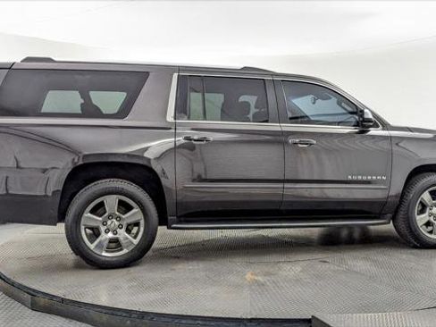 Used 2017 Chevrolet Suburban Premier image 9