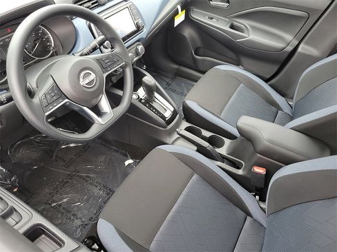 New 2025 Nissan Versa SV w/ Trunk Package image 3