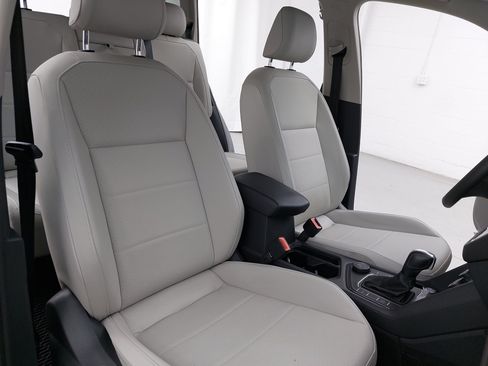 Used 2020 Volkswagen Tiguan SEL w/ 3rd Row Seat Package AWD/4WD image 12