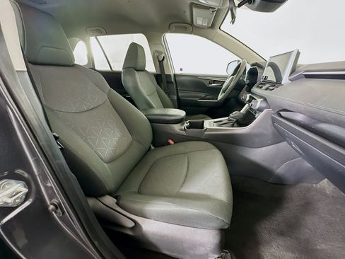 Used 2023 Toyota RAV4 XLE FWD image 29