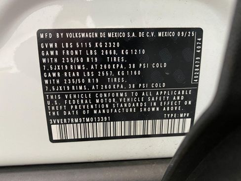 Used 2026 Volkswagen Tiguan SE AWD/4WD image 30