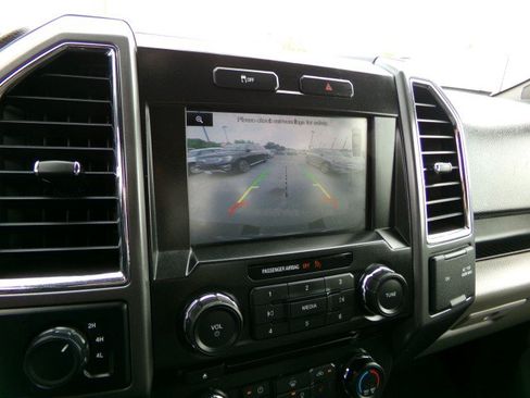 Used 2015 Ford F150 XLT w/ Equipment Group 302A Luxury AWD/4WD image 18