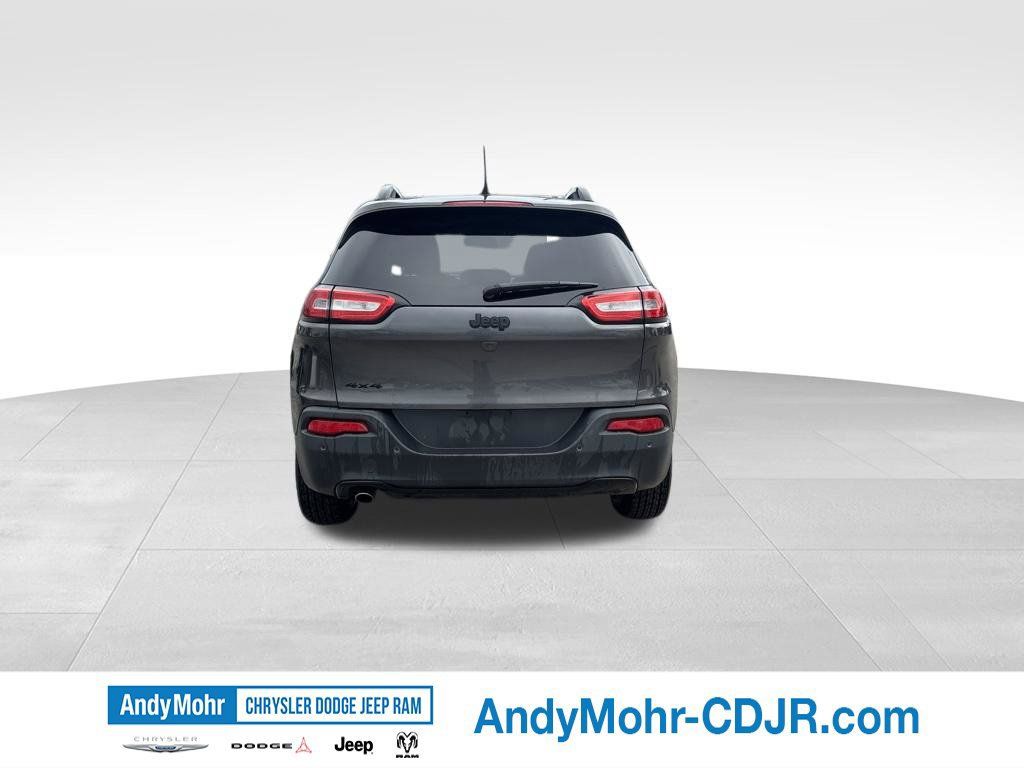 Used 2017 Jeep Cherokee Limited AWD/4WD image 6