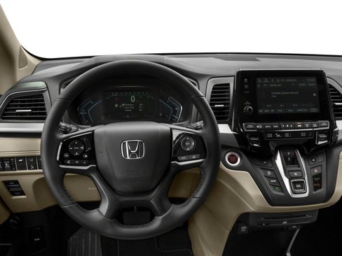 Used 2018 Honda Odyssey Touring image 5