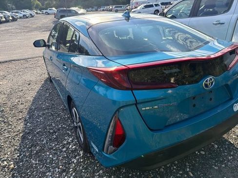 Used 2017 Toyota Prius Prime Premium FWD image 10