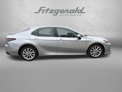 Used 2021 Toyota Camry LE FWD image 4