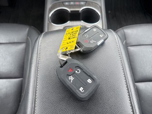 Used 2020 GMC Acadia SLT FWD image 15