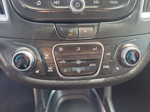 Used 2023 Chevrolet Malibu LT FWD image 28