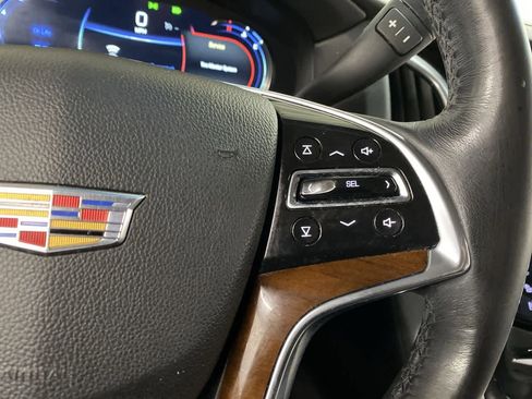 Used 2019 Cadillac Escalade Luxury image 23