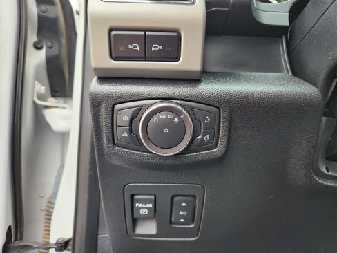 Used 2019 Ford F150 Lariat w/ Max Trailer Tow Package AWD/4WD image 20