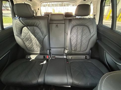 Used 2025 BMW X7 xDrive40i AWD/4WD image 13