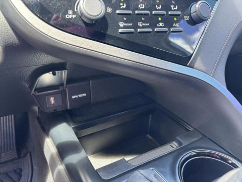 Used 2020 Toyota Camry LE image 26