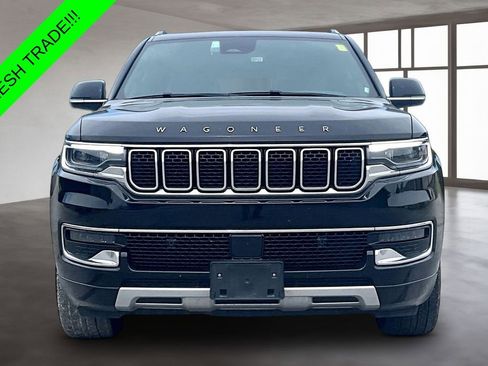 Used 2024 Jeep Wagoneer L Series II w/ Flexible Seating Group AWD/4WD image 2