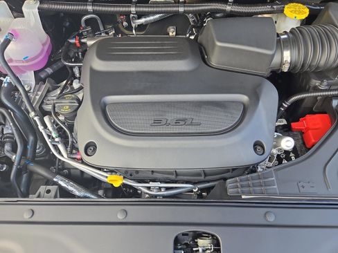 New 2026 Chrysler Pacifica Limited image 17