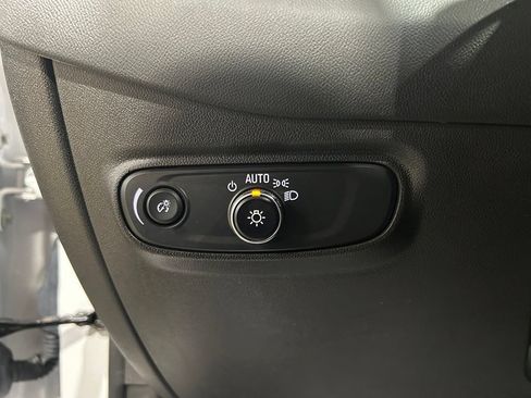 Used 2024 Chevrolet Equinox LS w/ LS Convenience Package AWD/4WD image 19