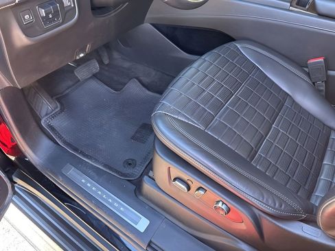 Used 2022 Cadillac Escalade ESV Sport Platinum w/ LPO, ONYX Package image 28