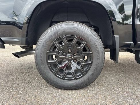 New 2026 Chevrolet Colorado W/T w/ WT Custom Package RWD image 9
