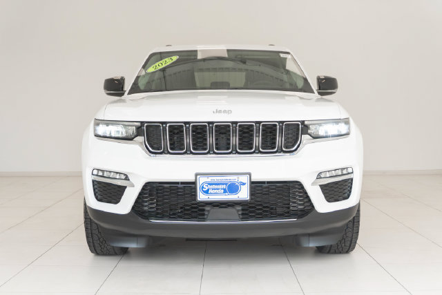 Used 2023 Jeep Grand Cherokee Limited AWD/4WD image 5