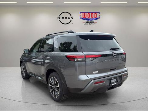 New 2026 Nissan Pathfinder Platinum AWD/4WD image 4