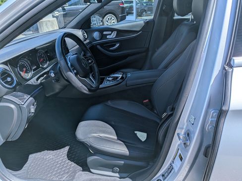 Used 2019 Mercedes-Benz E 300 4MATIC image 25