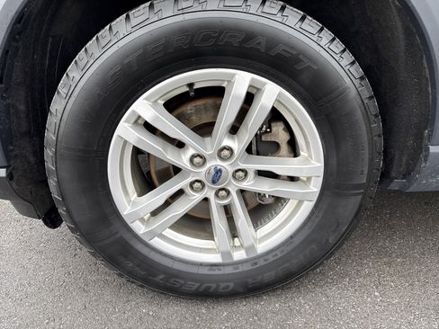 Used 2020 Ford Explorer XLT w/ Class III Trailer Tow Package image 11