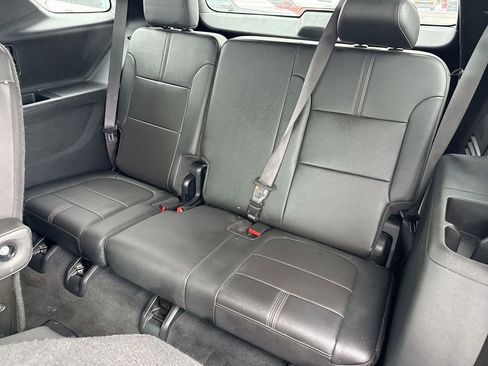 Used 2023 Chevrolet Traverse RS image 24